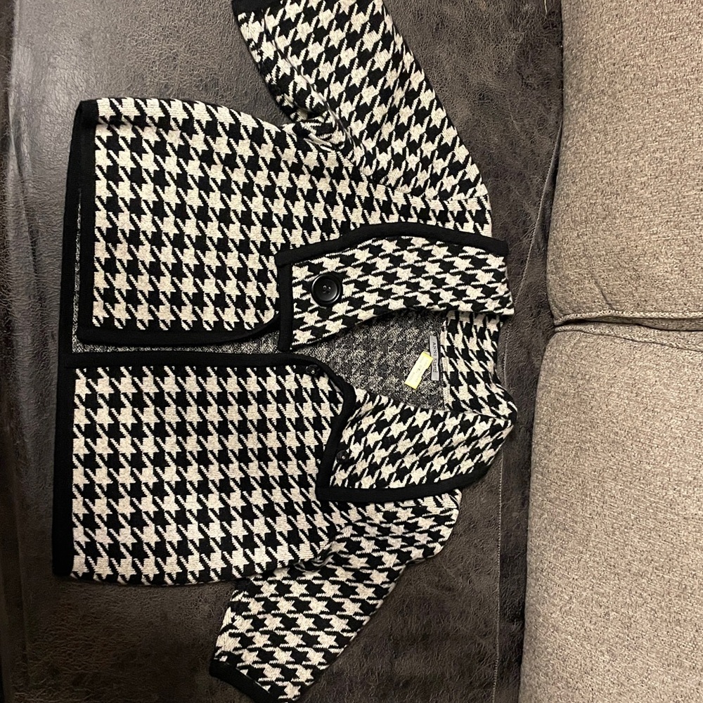 Anne Klein Houndstooth Wool sweater nwt.